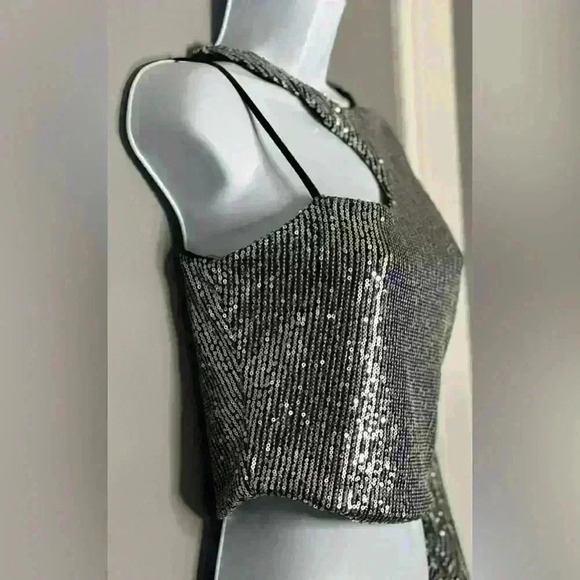 Jaidi Sequins Asymmetrical Top in Silver (494) - Picture 4 of 11
